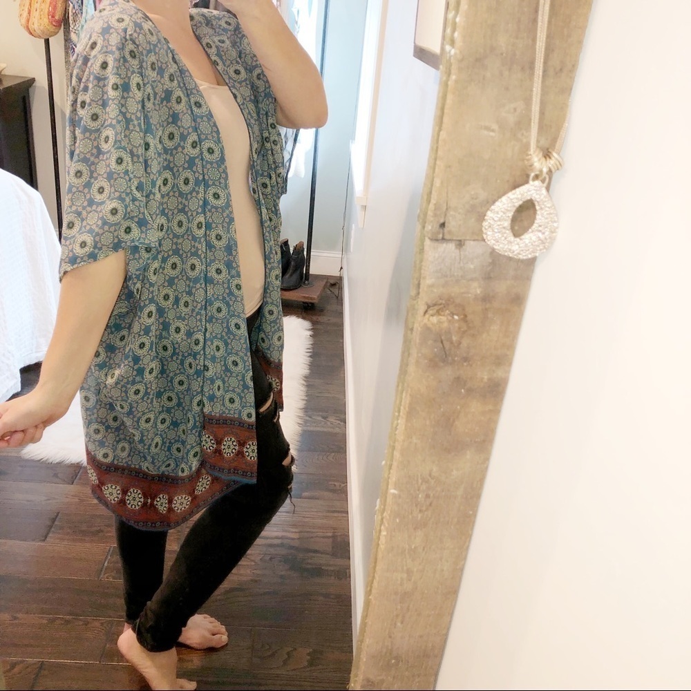Interi one size medium-xlarge paisley kimono wrap